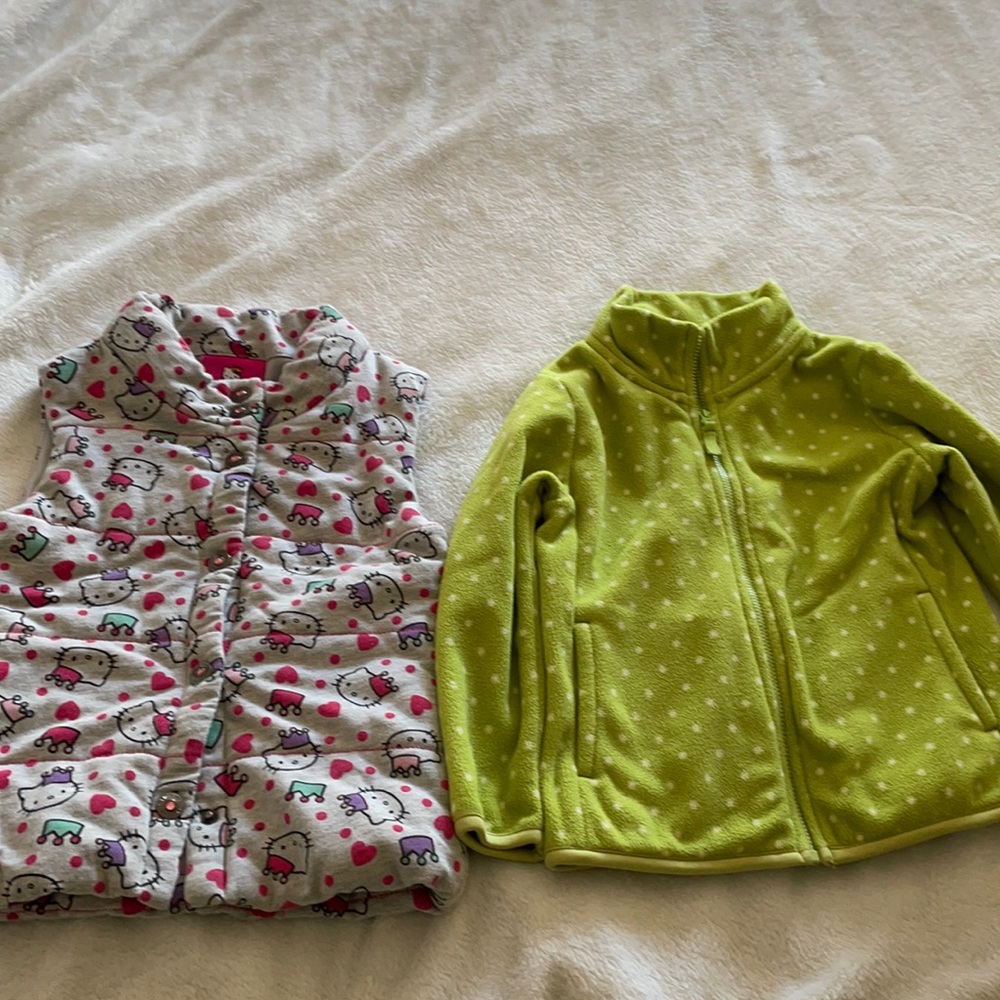 2 Girls size 3/4 Uniqlo low zip up & hello kitty vest